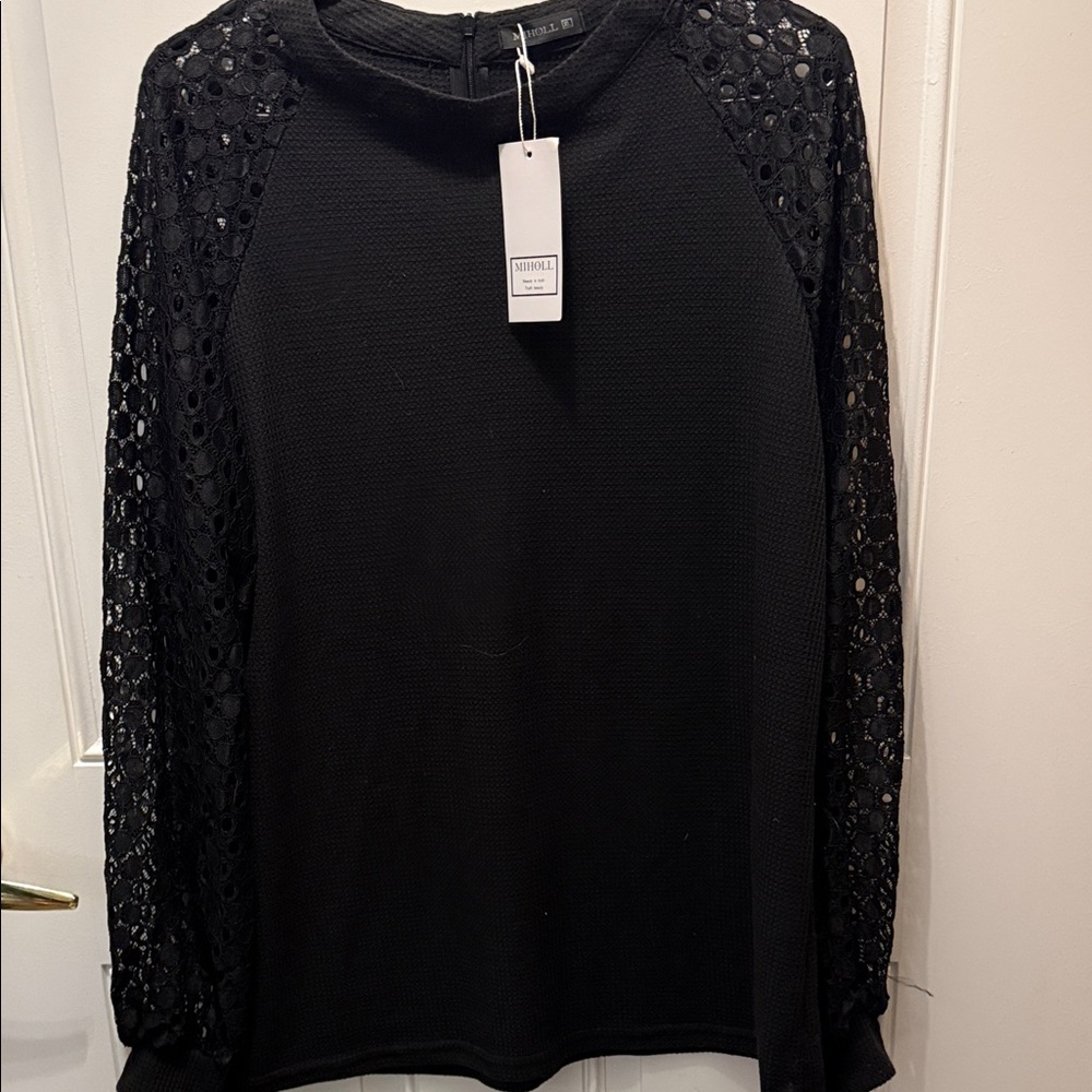 Miholl Black Lace-Sleeve Pullover Blouse